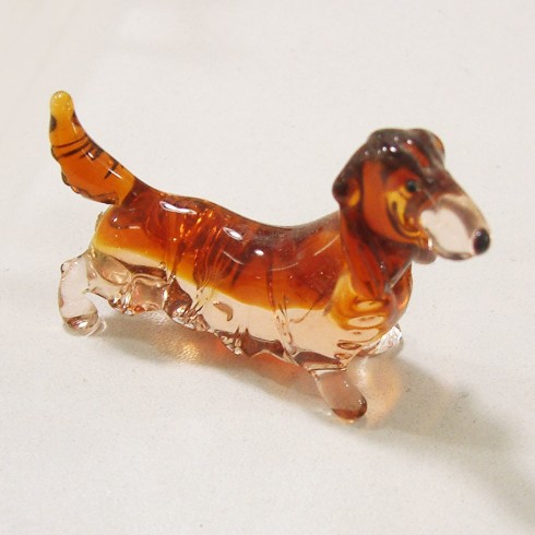 Chien Teckel en verre