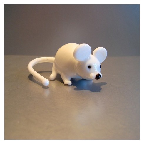 Souris blanche en verre à 7,00 €