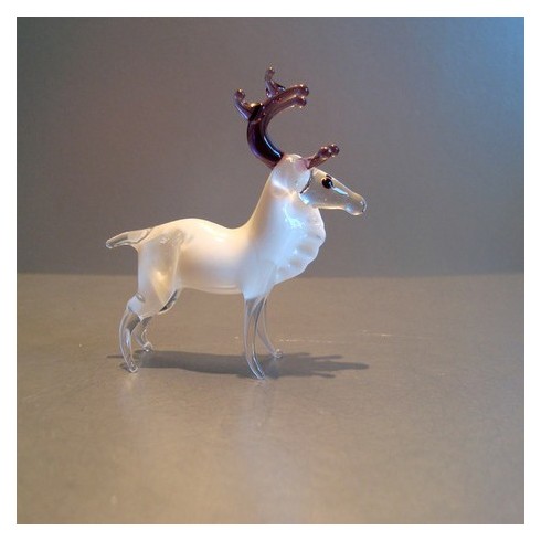 Cerf blanc en verre