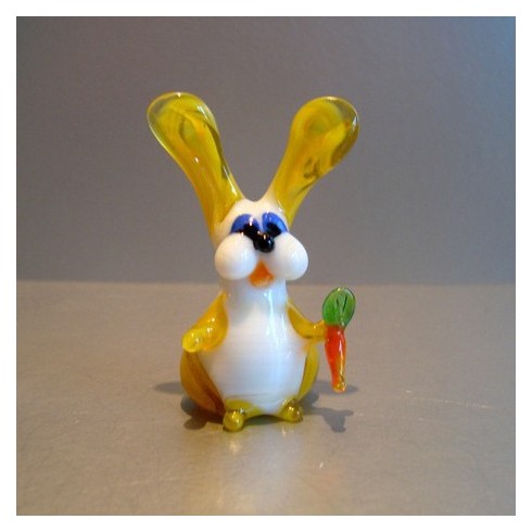 Lapin jaune en verre