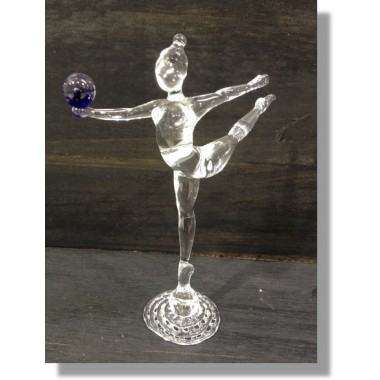  Danseuse en verre avec une balle 