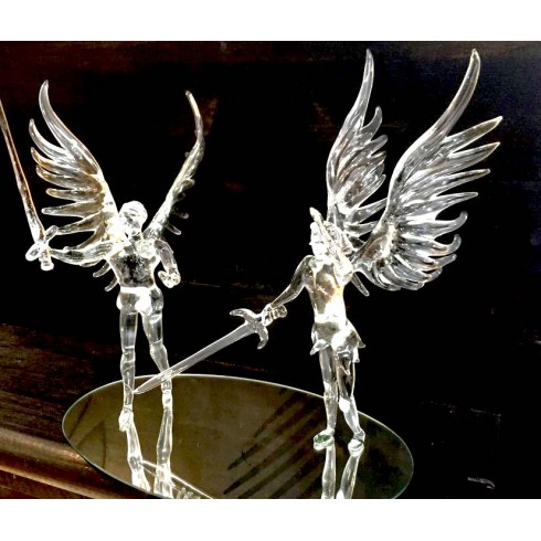 gladiateur avec des ailes en verre 