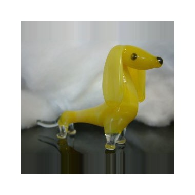 Chien jaune en verre