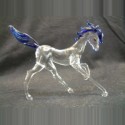 Cheval au pas en verre