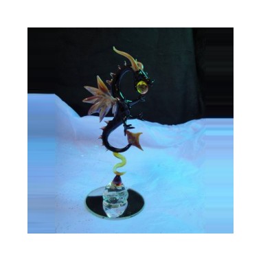 Dragon sur socle en verre