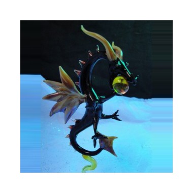 Dragon sur socle en verre